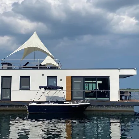 Schwimmende Ferienhaeuser Auf Dem - Spreewald Сasa de vacaciones *