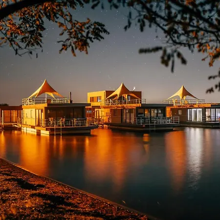 Schwimmende Ferienhaeuser Auf Dem - Spreewald Σπίτι διακοπών