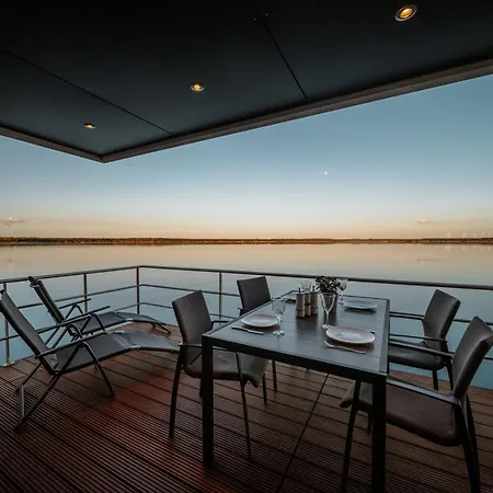 Schwimmende Ferienhaeuser Auf Dem - Spreewald Nyaraló