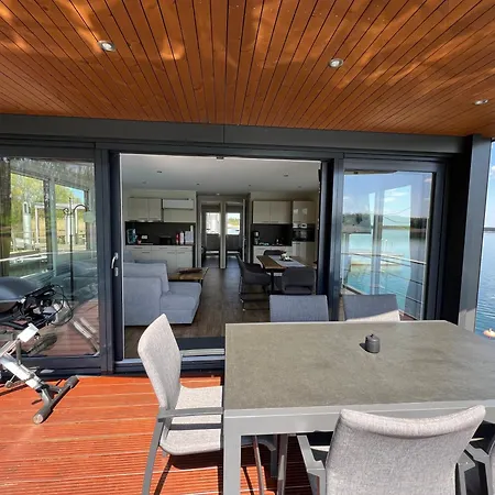 Schwimmende Ferienhaeuser Auf Dem - Spreewald