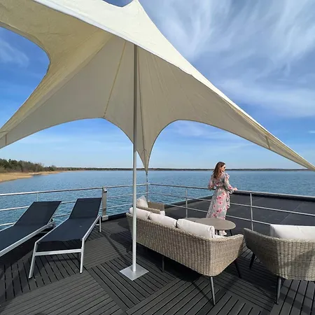 Nyaraló Schwimmende Ferienhaeuser Auf Dem - Spreewald