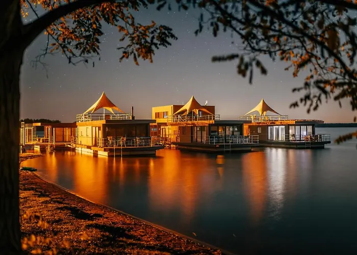 Schwimmende Ferienhaeuser Auf Dem - Spreewald Nyaraló
