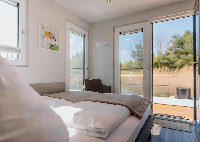 Schwimmende Ferienhaeuser Auf Dem - Spreewald Nyaraló Vetschau